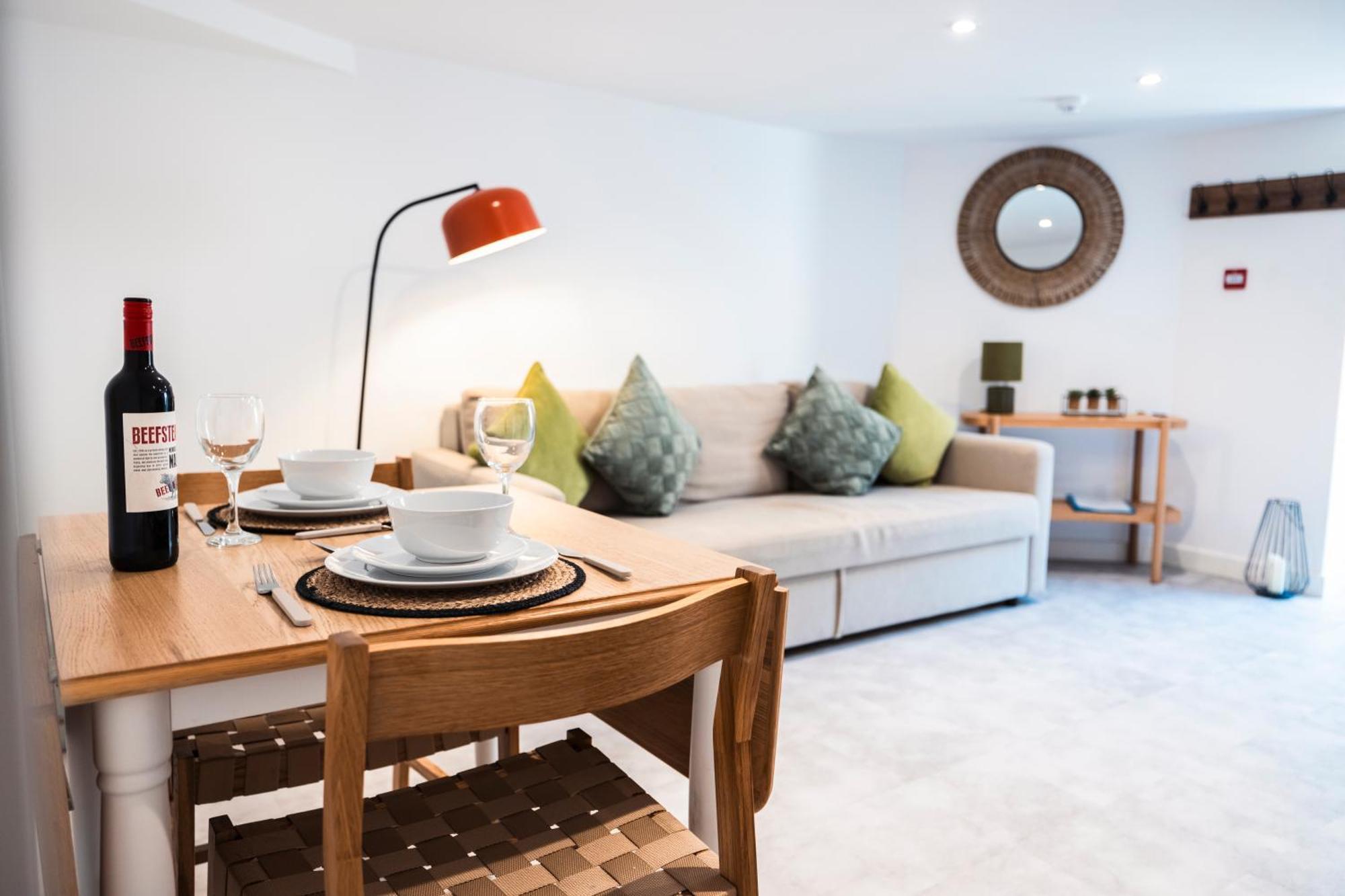 Apartamento - Inc Free Parking, Wifi, Full Kitchen, Smart Tv - Spring Hereford